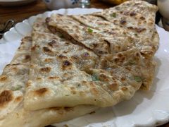 -溢心园香河肉饼总店