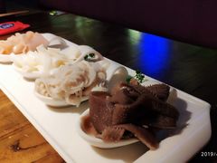 -九鼎轩脆毛肚火锅(商业街店)