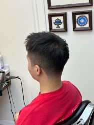 -理昂男士理发店 Barber shop