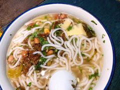 牛肉抱罗粉汤-龙泉人椰子鸡·糟粕醋·海南菜(南大桥店)