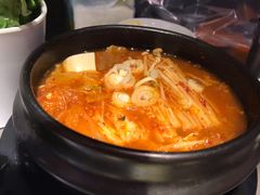 泡菜汤-韩聚屋韩国烤肉餐厅(新北万达店)