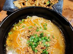 -万记麻辣烫国展总店