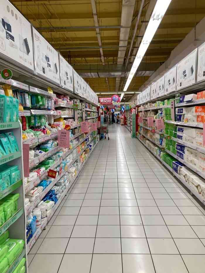 华联超市(生活广场店)-"按理说这家的位置是不错的,但是面积太小,.