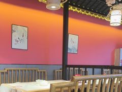 -老街烧烤大排档·地道湖北菜·龙虾馆(汉口火车站店)
