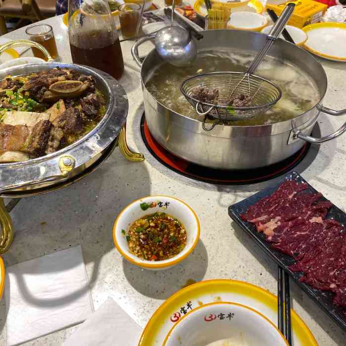 宝牛鲜活牛肉火锅(东城十三碗店)