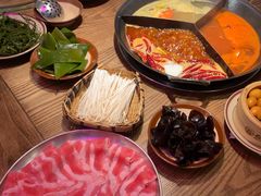 -巴卤社老火锅(财富店)
