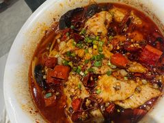 -渝是乎酸菜鱼(龙旗购物中心店)