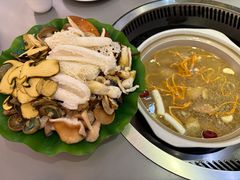 -野菌园·野生菌火锅首创第一家(关兴路总店)