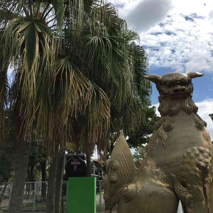 与仪公园-"街心公园设施齐全,小孩的秋千翘翘板,转圈.