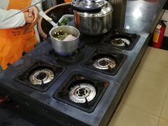 -老西白点心店