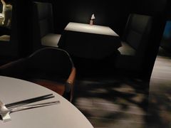 -左庭右院鲜牛肉火锅黑金店(陆家嘴中心店)