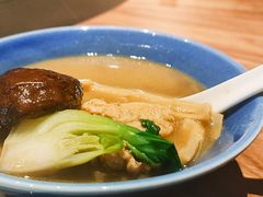 本鸡煲-菲乐餐厅(三十年经营·湖滨路店)