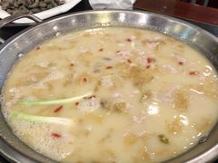 -老来福·非遗酸汤兔(凯旋路店)