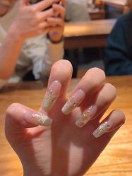 -七彩虹美甲美睫 半永久
