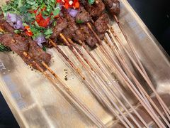 -何师烧烤Pro ·小龙虾·江湖川菜·精酿啤酒(太古里旗舰店)