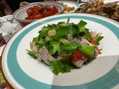 -东来菜馆•手抓海鲜家常菜•海鲜锅贴(鸽子窝店)