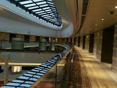 -上海滴水湖皇冠假日酒店