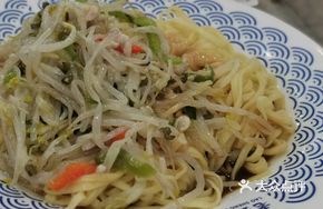 Silver Sprout and Pork Noodles