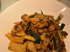 -梁家大院•农家菜(昆山会展中心店)