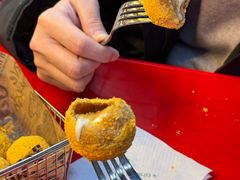 -BHC炸鸡(明洞总店)