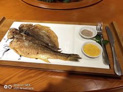 -赶海部落海鲜城(海阳路店)