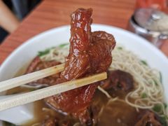 牛腩拼猪肠面-海幢瑞芳饮食店