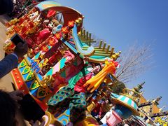 -七彩云南欢乐世界