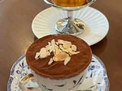 -Café Monson