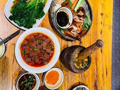 -老滇山寨•云南特色菜•地方菜•民族风情歌舞表演(金碧店)