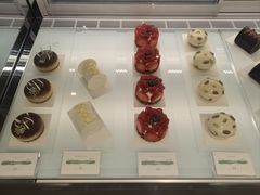 -潮一不贰·法式甜品·生日蛋糕·西式简餐(外滩店)