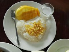 -芒果糯米饭摊子