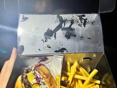 -TRIPS BURGER(大钟寺店)