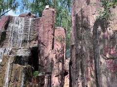 -雪山彩虹谷景区