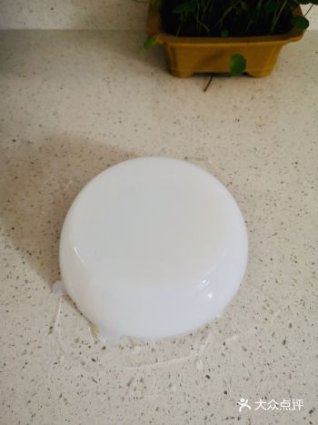 材料和制作过程： 250克粉，加1克盐、0