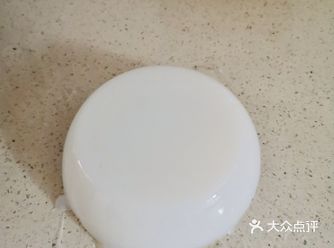 材料和制作过程： 250克粉，加1克盐、0