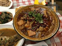 -鲁班小馆(政四街店)