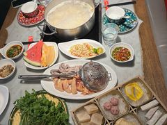 -尚尚仙·酸汤猪手·猪肚鸡火锅(华联万柳购物中心店)