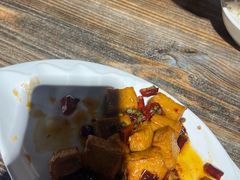 -嗨辣小聚·盘锦河蟹·海鲜烧烤龙虾(盘锦十年好店)