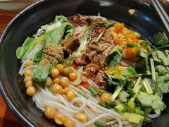 张飞牛肉面-爆炸头阿姨小四川正宗川味小吃(无任何分店)