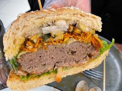 鲜香蘑菇牛肉汉堡-魏斯理汉堡(西安沣东吾悦店)