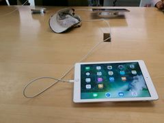 展品台-Apple零售店(王府井店)