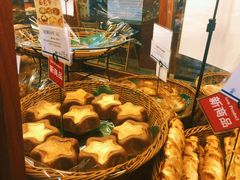 黑芝麻豆沙栗子面包-都恩客(高岛屋百货店)