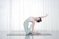 -亚太瑜伽普拉提学院