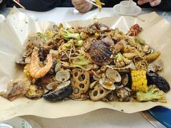 -老东镇啤酒屋海鲜加工·蒸汽海鲜·海鲜烧烤(台东店)