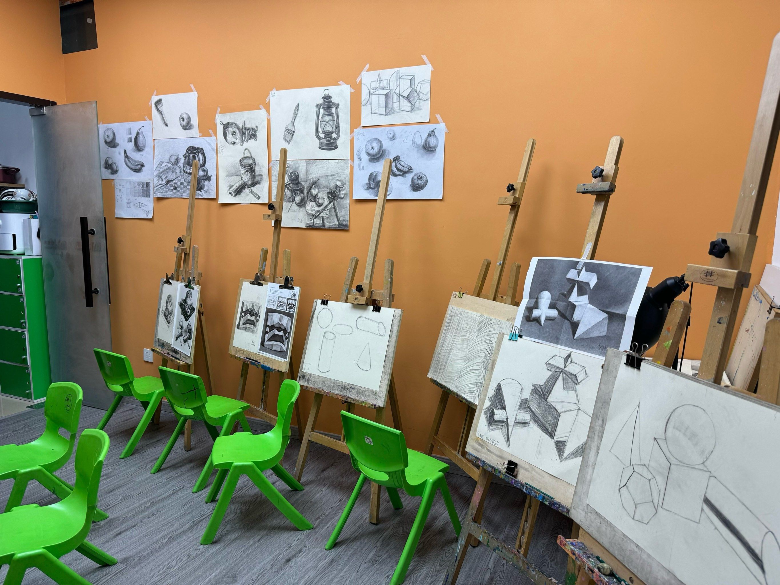 素描画室