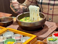 -良米山·云南野生菌过桥米线(上海首店)