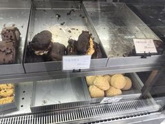 -苹果花园(龙漕路店)