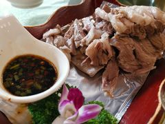 精品手扒肉-那达慕蒙古风味酒楼