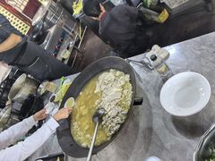 -土砂锅生态山庄·非遗砂锅雅鱼