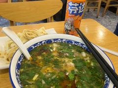 -八百里牛肉汤(盖饭·锅贴·万象城店)